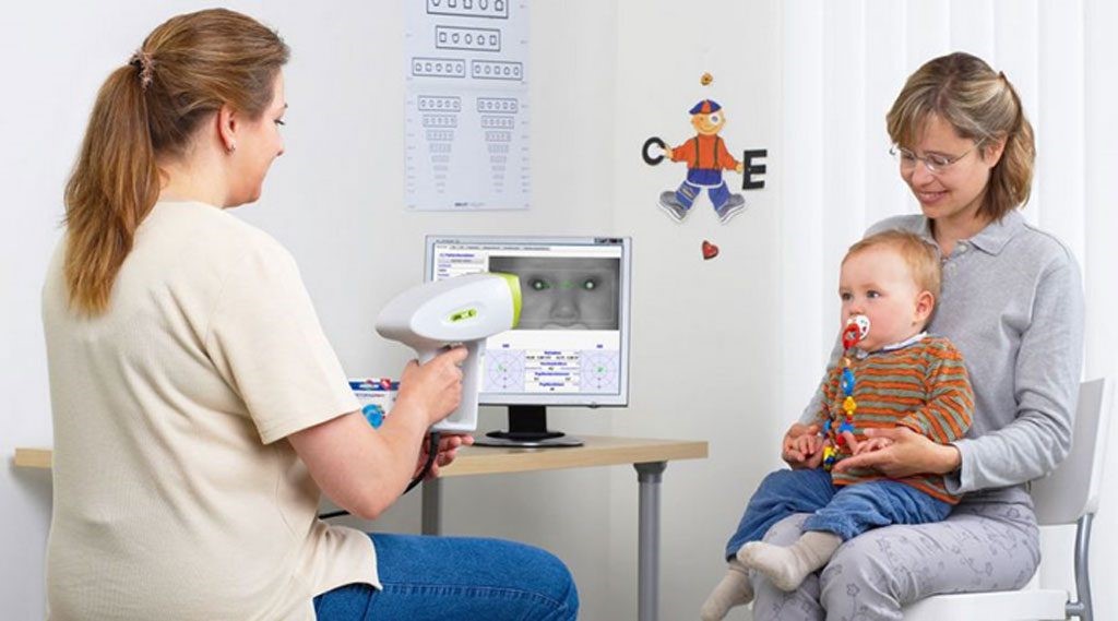 Зрение младенца: в каких случаях требуется посетить офтальмолога?